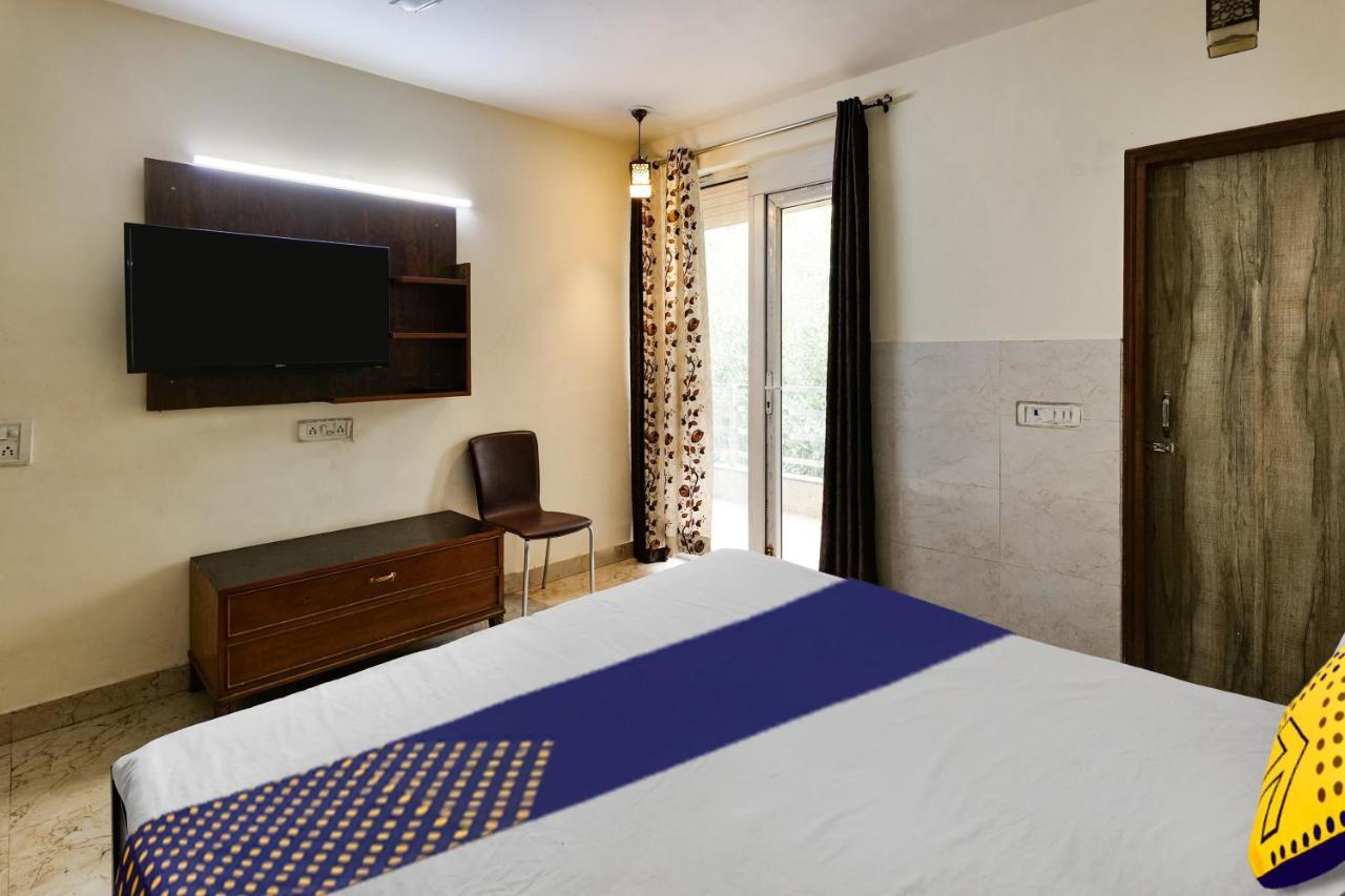 Oyo Flagship 81486 Hotel Mahalaxmi Guesthouse Нью-Дели Экстерьер фото